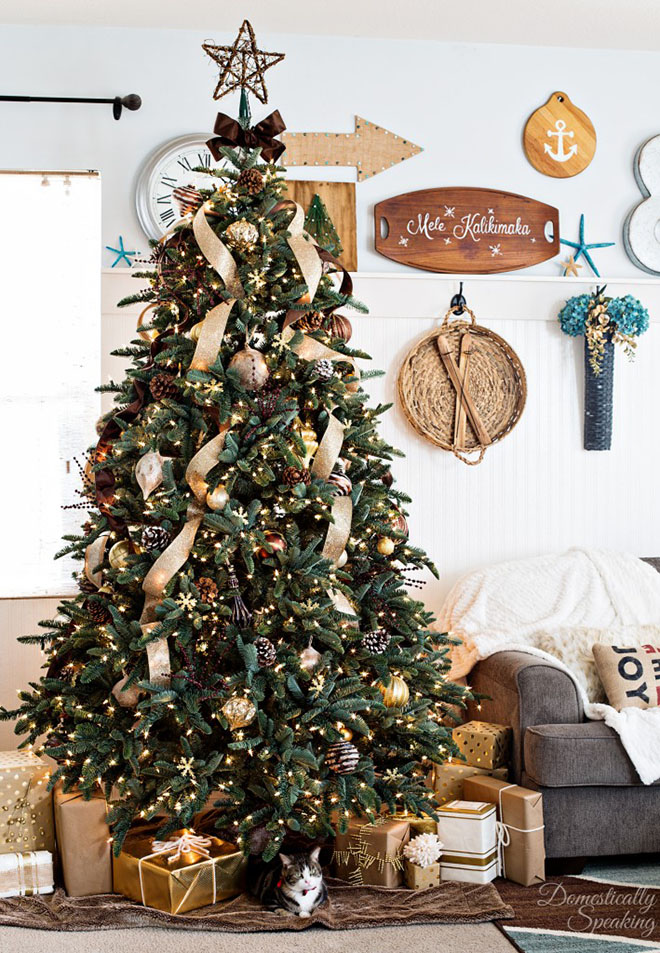 Rustic-Luxe-Christmas-Tree-3-709x1024